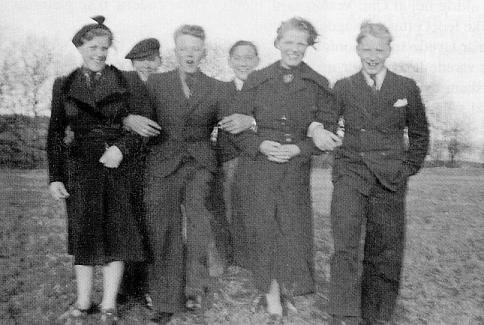 Ungdommen på tur til Kragebjerg i 1938